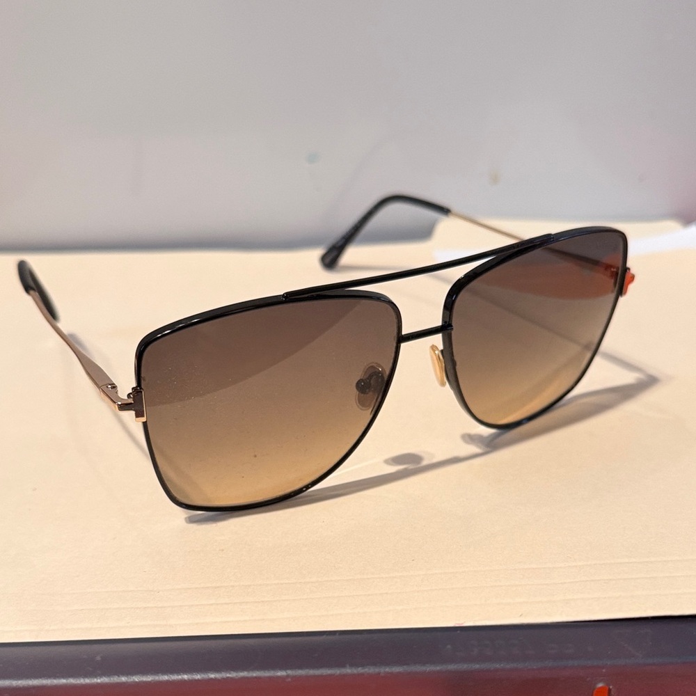 Tom Ford Reggie Black Frame Sunglasses with Brown Gradient Lenses
